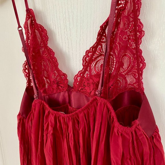 Victoria's Secret Red Pleated Babydoll Chemise with Lace Chiffon Satin - Picture 10 of 16